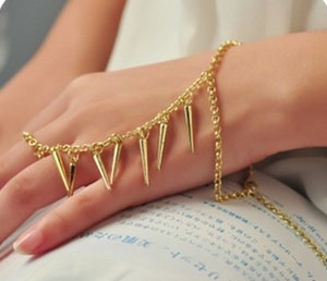 D233  Fashion Bracelet