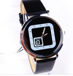 Trendy leather watch 