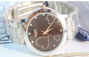 107474 Casual steel watch
