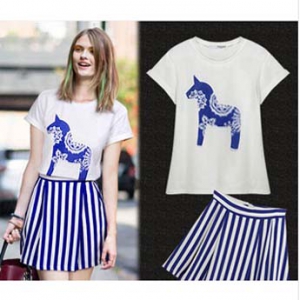 Printed T-shirt+ Stripe skirt set