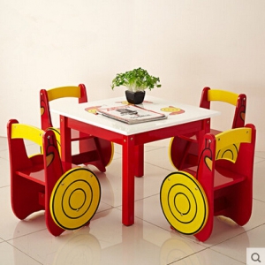 Children desk & four chairs